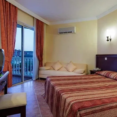 Larissa Sultan 4* Çamyuva