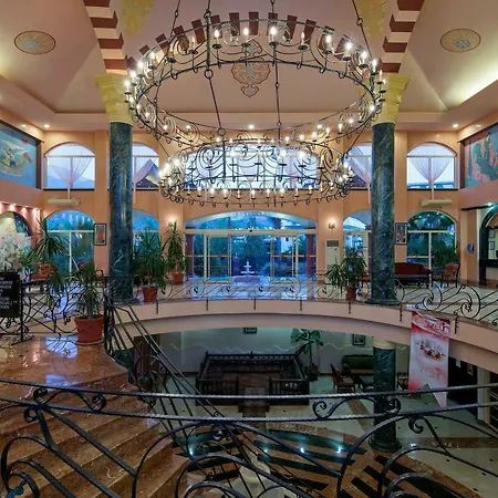 Larissa Sultan 4*
